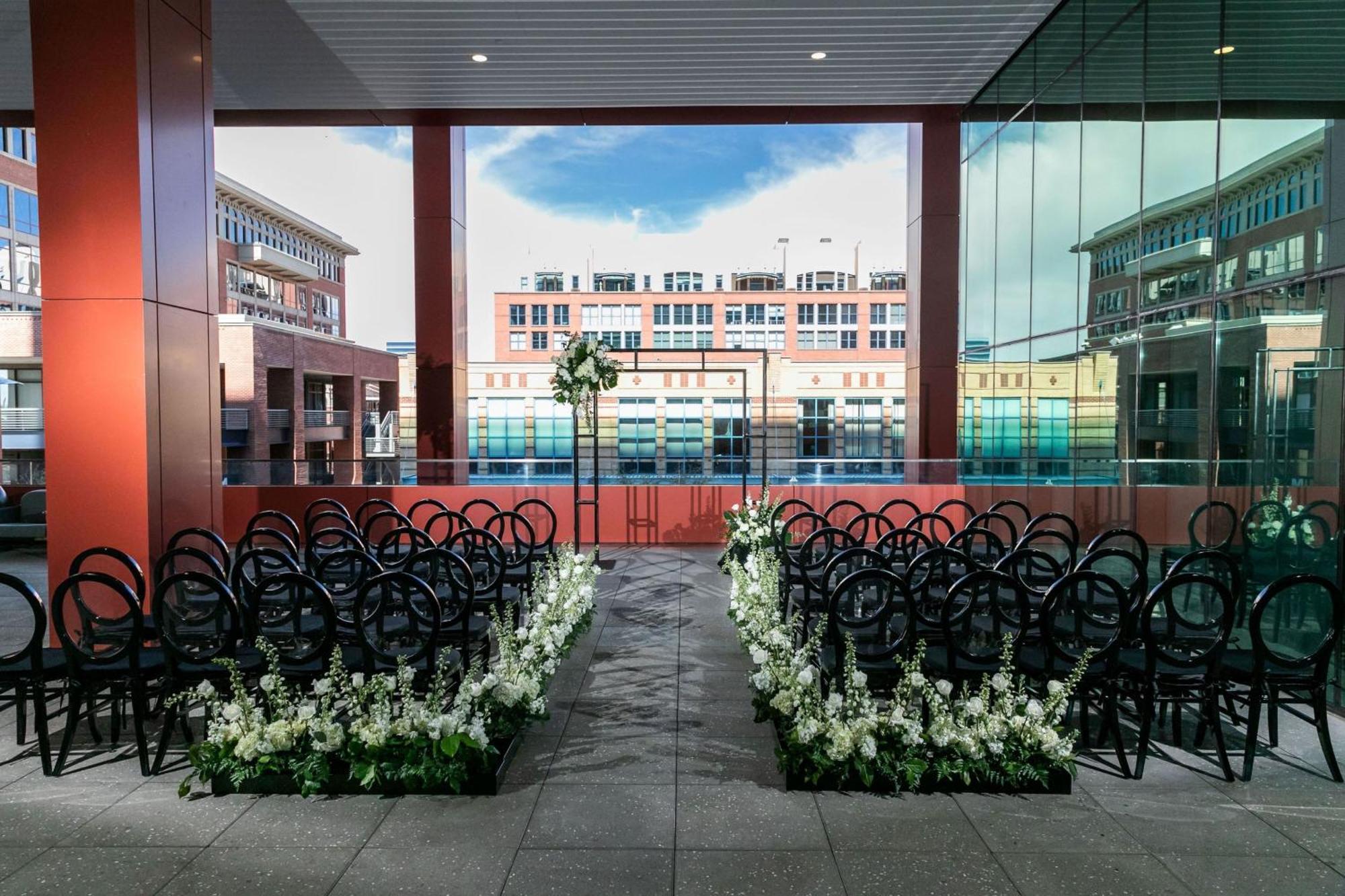 The Westin Tempe Hotel Exterior photo